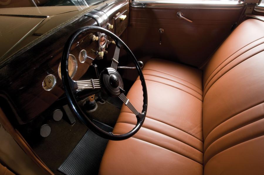  Ford V8 DeLuxe Convertible Sedan 1935 года  (фото 6 из 7)